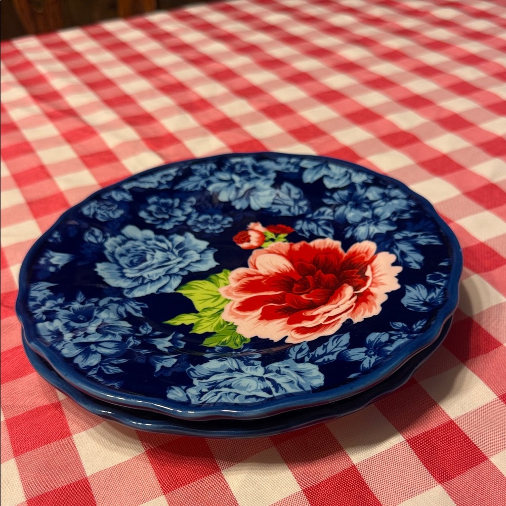 Set (2) The Pioneer Woman salad plates